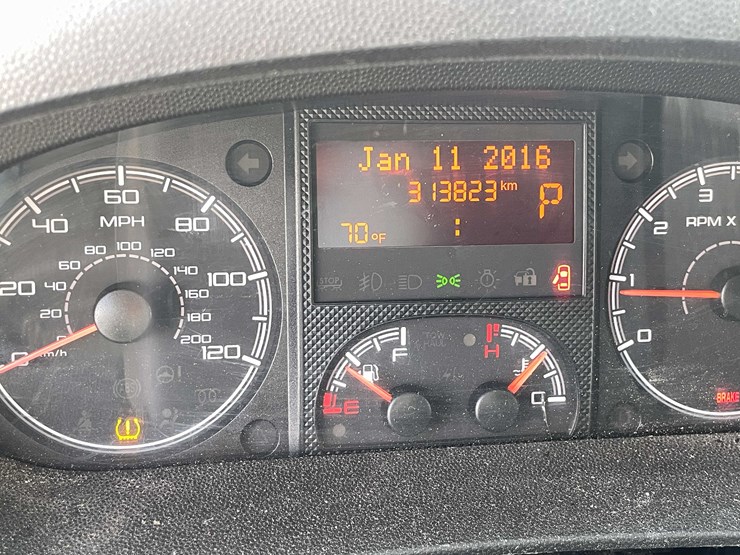 #1426-•-2016-white-ram-van-(has-wi-title)-(of)-image-48