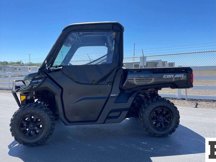2023-can-am-defender-xt-h09-utv-image-11