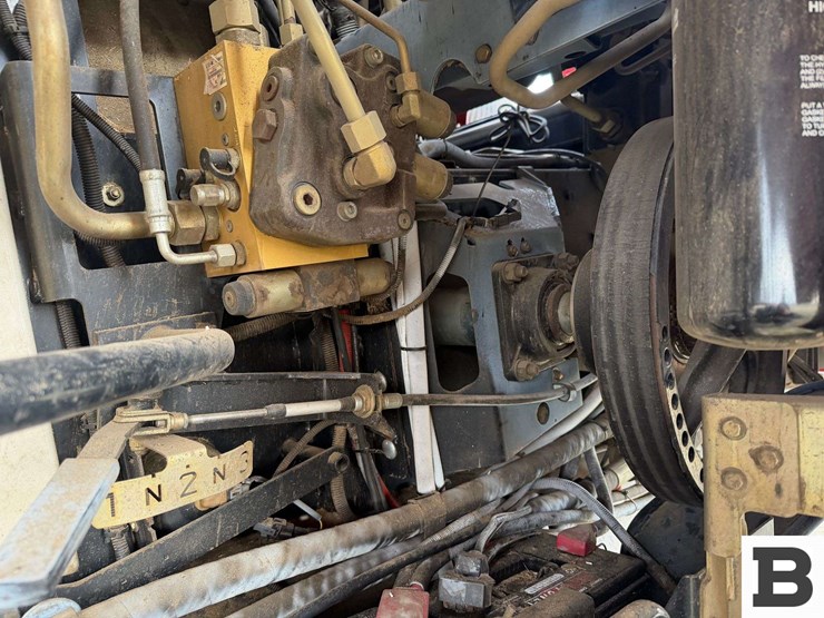 2008-case-ih-7010-image-34