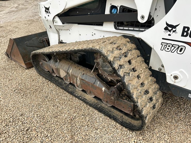 2022-bobcat-t870-image-17