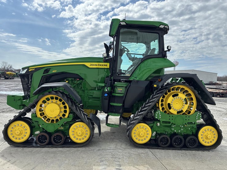2024-john-deere-8rx-410-image-8
