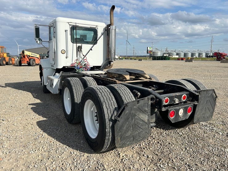 #39248-•-2000-freightliner-fd1-t/a-single-cab-truck-tractor-1fuy3mcb2ylb03327-image-21