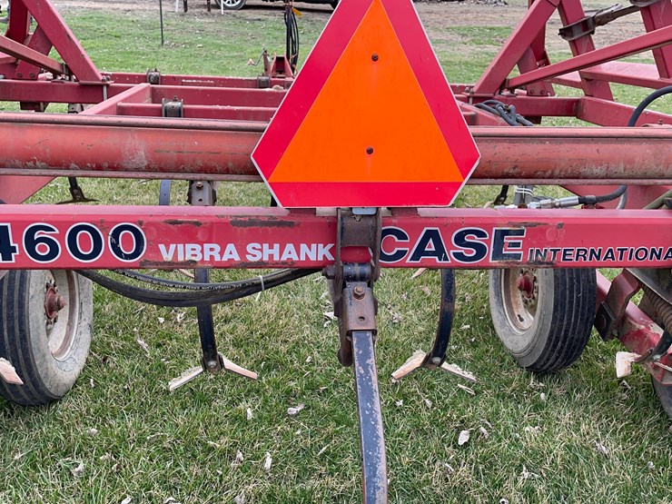 case-ih-4600-image-8