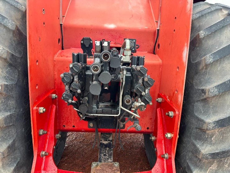 case-ih-steiger-335-image-32