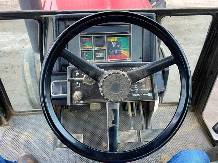 tag-#56,-1979-case-2290-tractor-image-18