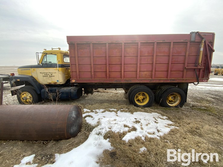 1975-international-fleetstar-image-8