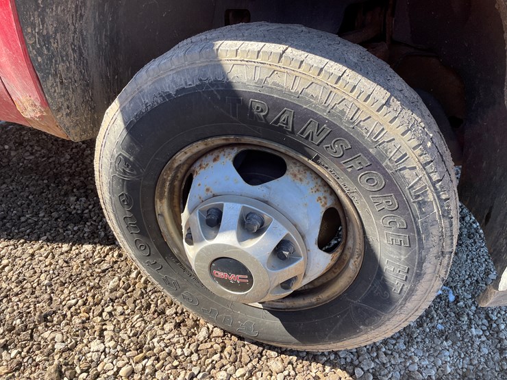 2012-gmc-3500hd-image-13