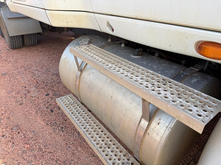 2012-international-prostar-image-9