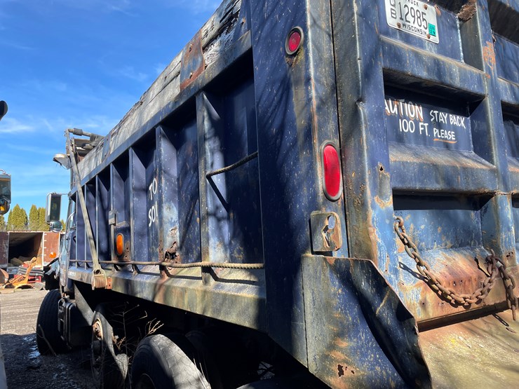 1993-mack-dm690s-image-25