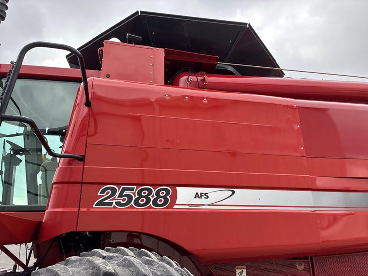2008-case-ih-2588-image-22