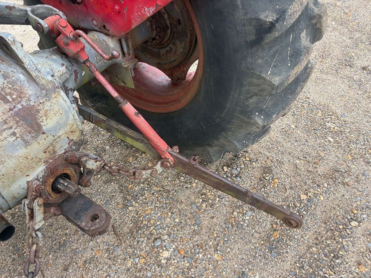 massey-ferguson-35-image-17