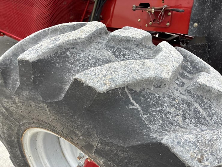 2008-case-ih-2588-image-44