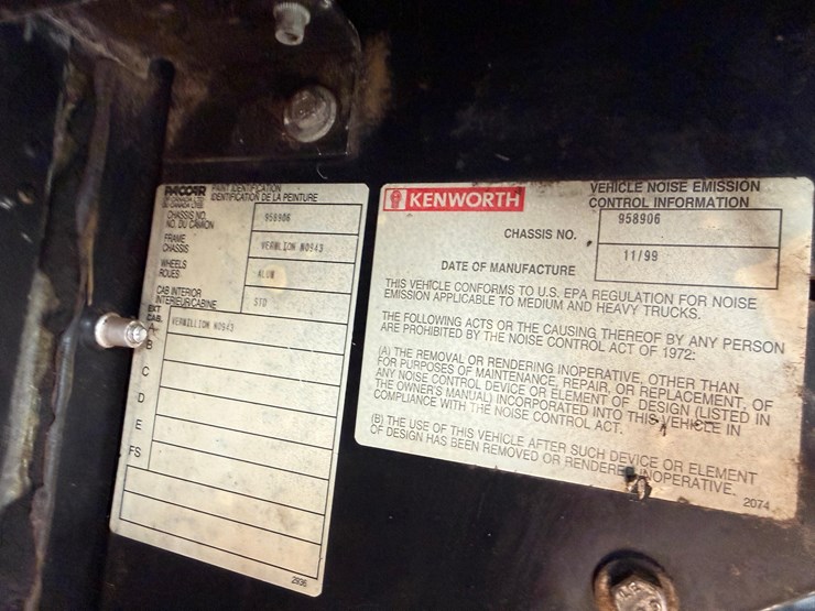 2000-kenworth-w900-image-35