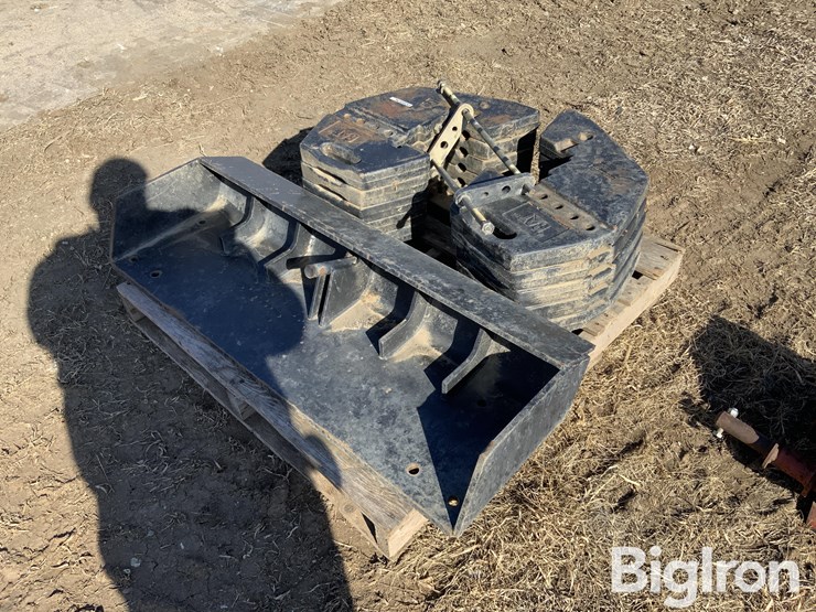 caterpillar-100-image-5