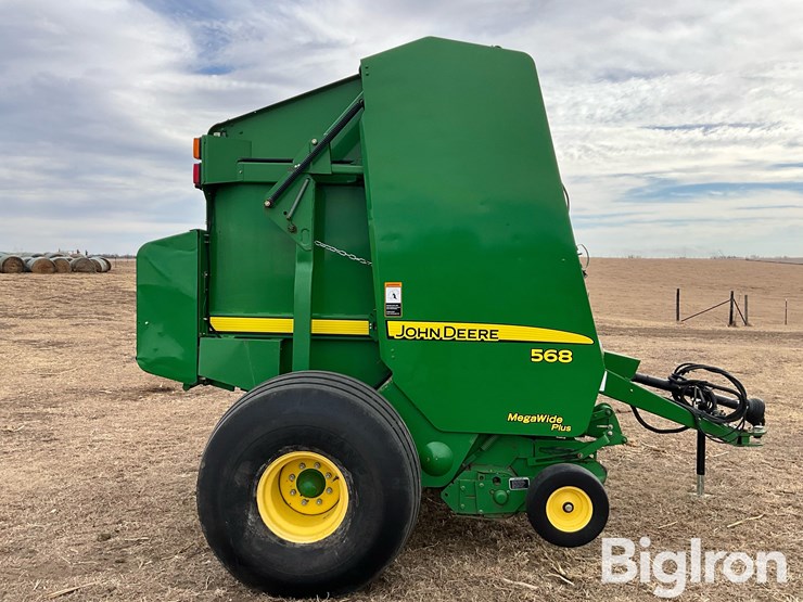 2010-john-deere-568-image-4