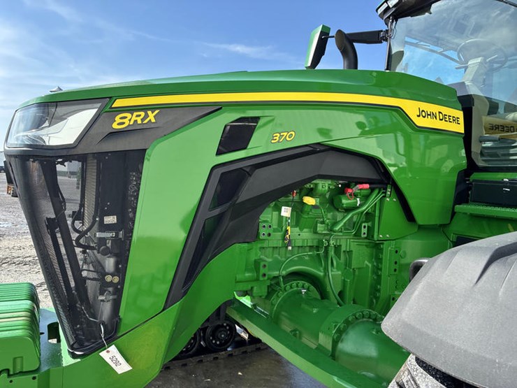 2023-john-deere-8rx-370-image-29
