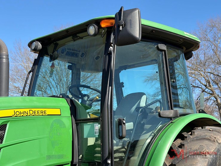 john-deere-6120e-image-7