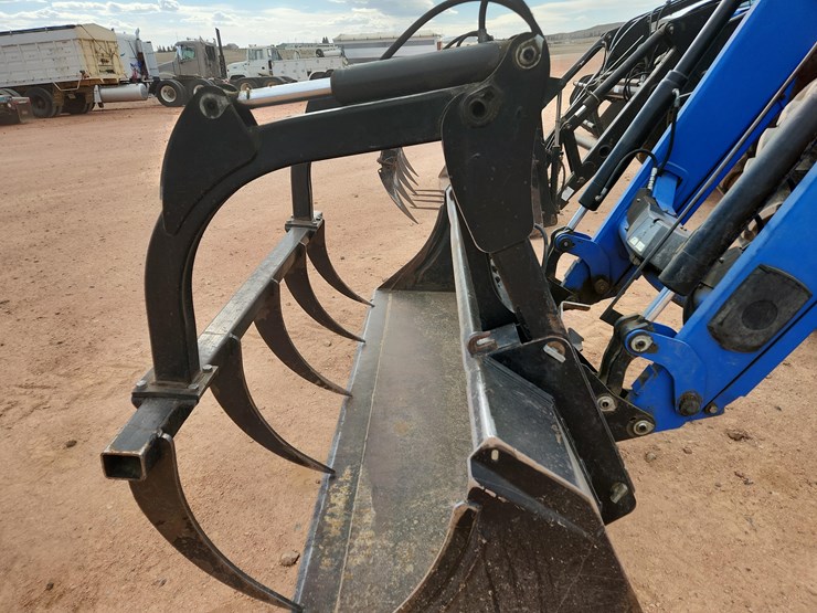 2010-new-holland-t7050-image-51