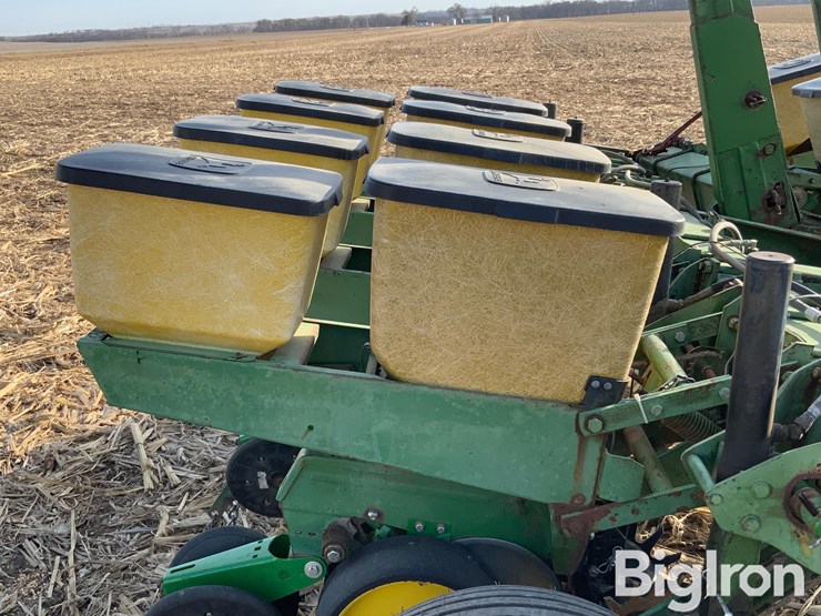 john-deere-7000-image-15