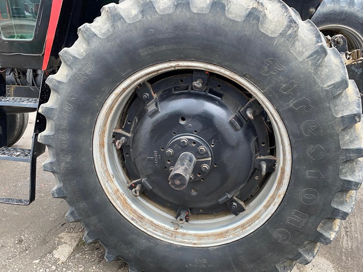 tag-#56,-1979-case-2290-tractor-image-8