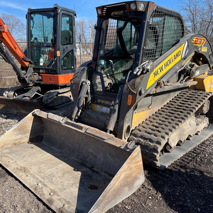 2019 NEW HOLLAND C237
