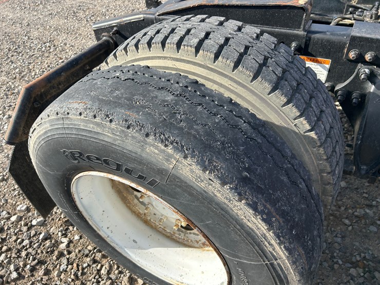 #36890-•-2006-freightliner-columbia-daycab-1fujf0cv16lv57509-inv#-36890-image-17