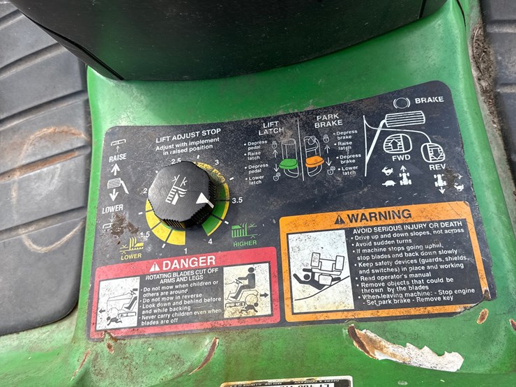 john-deere-lt160-image-16