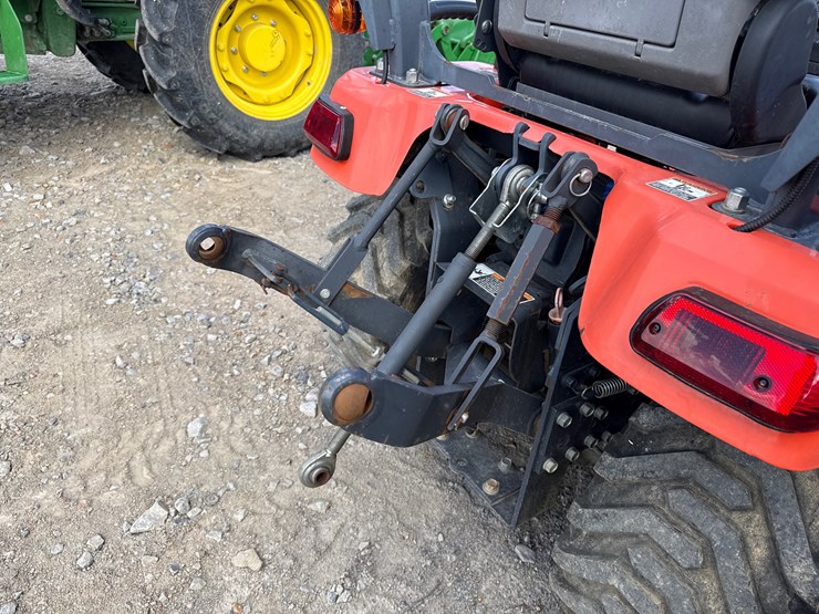 2013-kubota-bx2670-image-8