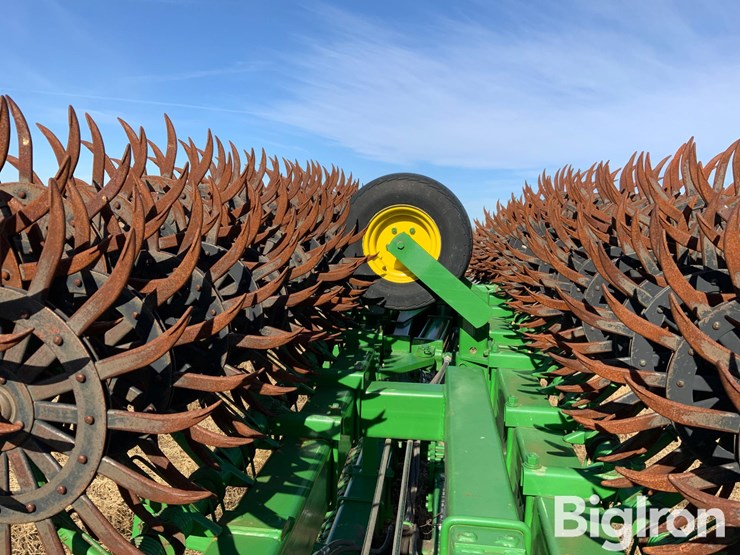 2022-john-deere-60-image-10