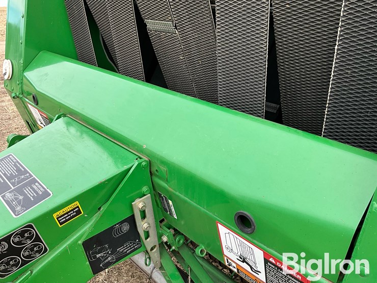 2010-john-deere-568-image-19