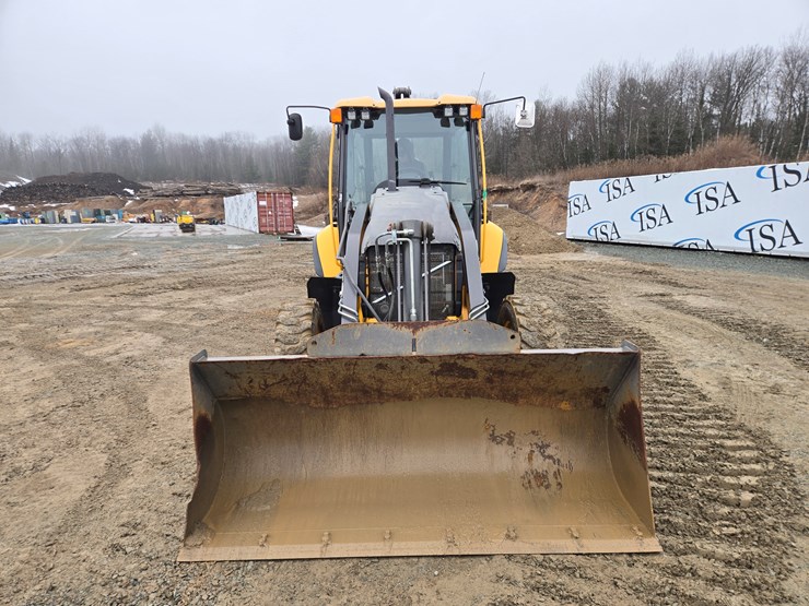 2012-volvo-bl70b-image-8