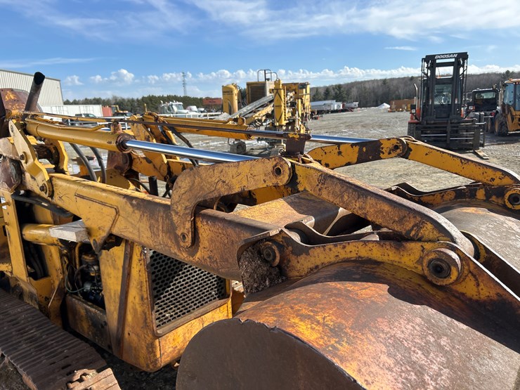 john-deere-350-image-12