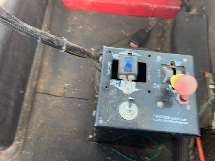 1995-international-8100-image-31