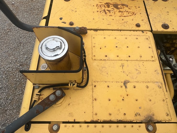 2011-komatsu-pc130-8-image-37