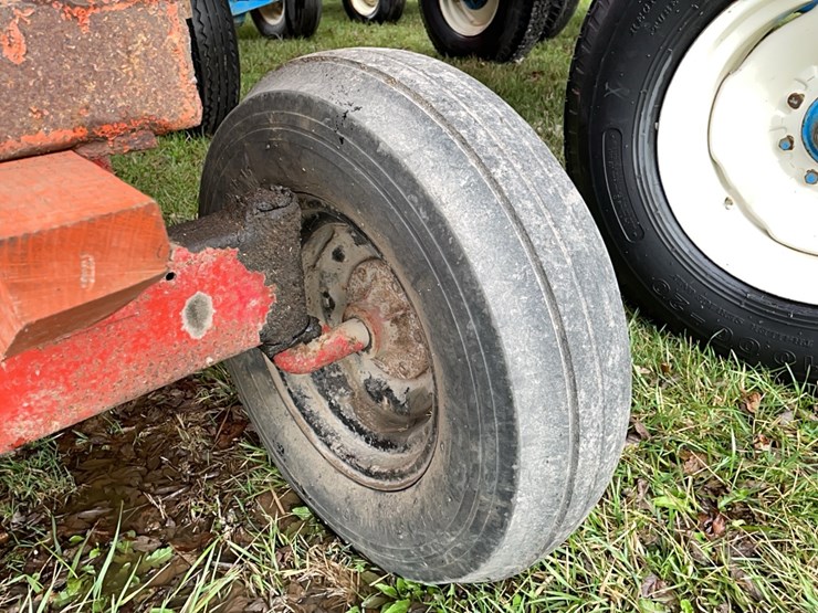 tag-#110,-200-bu-hopper-wagon-image-6