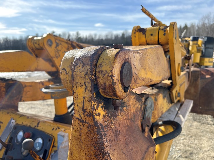 john-deere-350-image-16