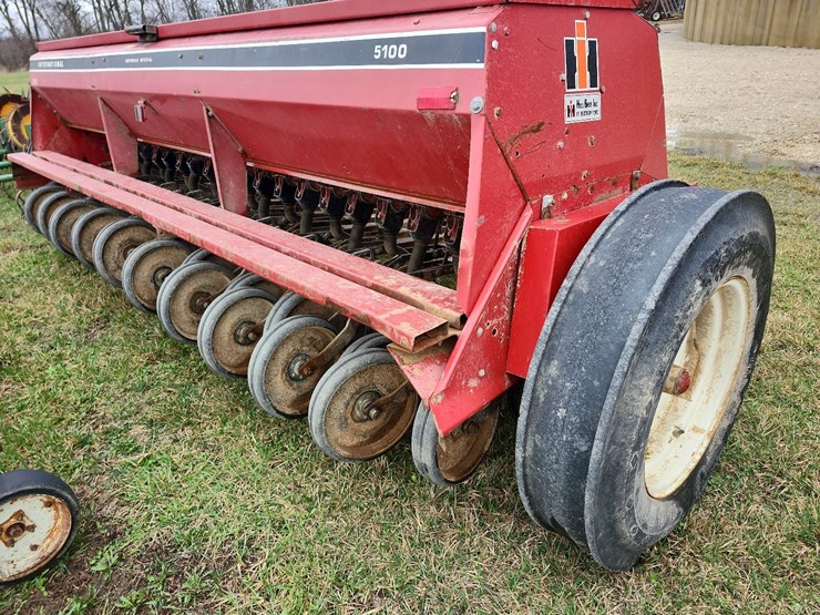 case-ih-5100-image-7