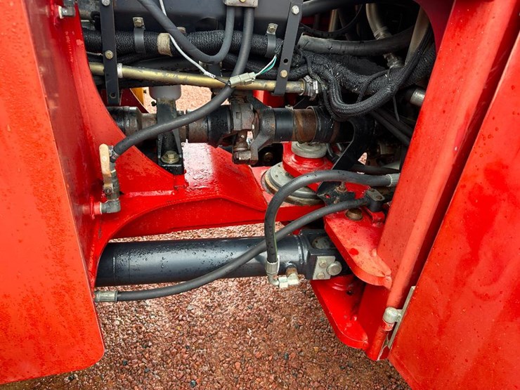 case-ih-steiger-335-image-35