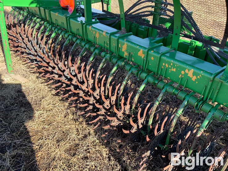 2022-john-deere-60-image-9