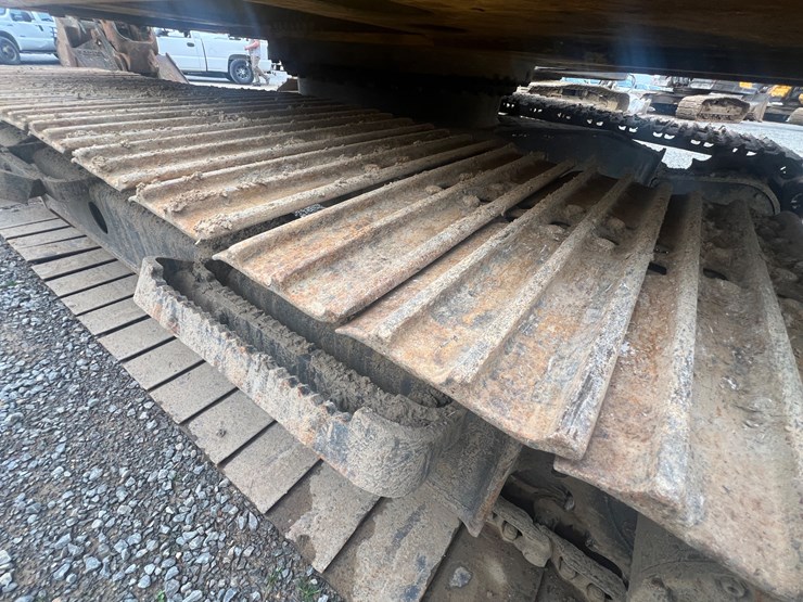 2011-komatsu-pc130-8-image-8