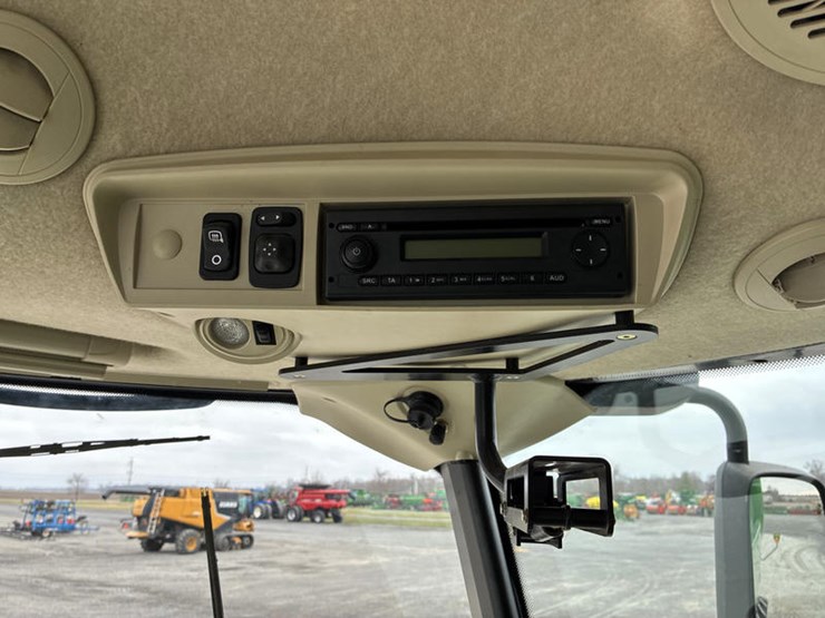 2014-john-deere-s660-image-105