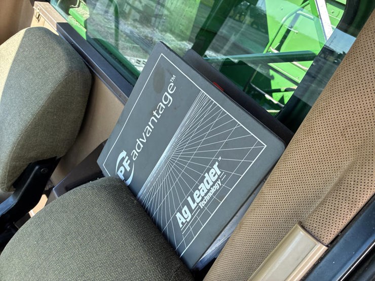 1993-john-deere-9500-image-93