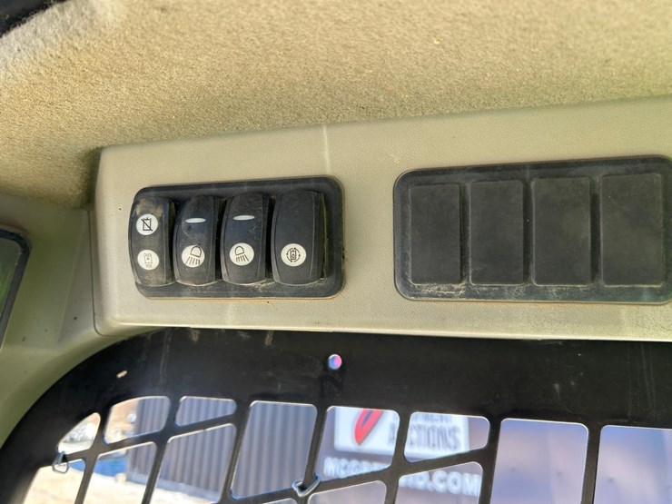 caterpillar-259d-image-22