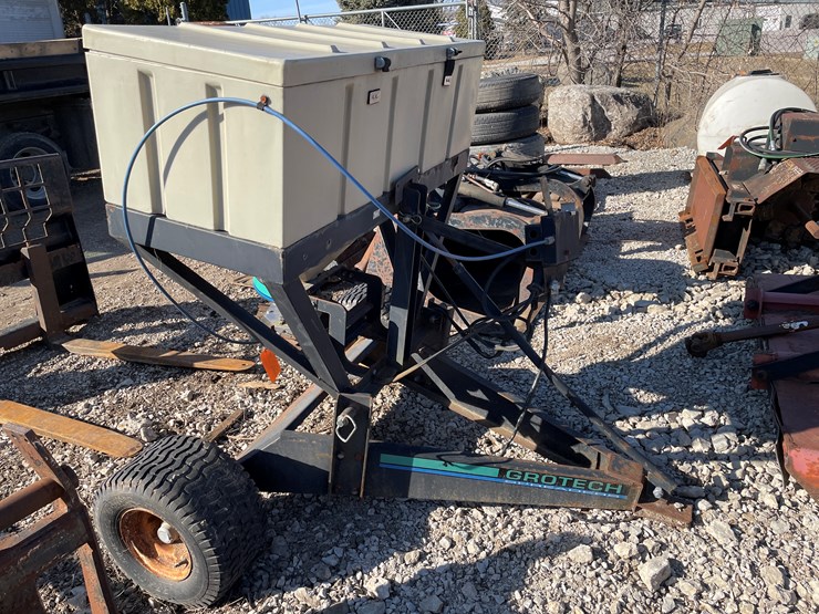 #6097-•-grotech-pull-behind-spreader-image-2