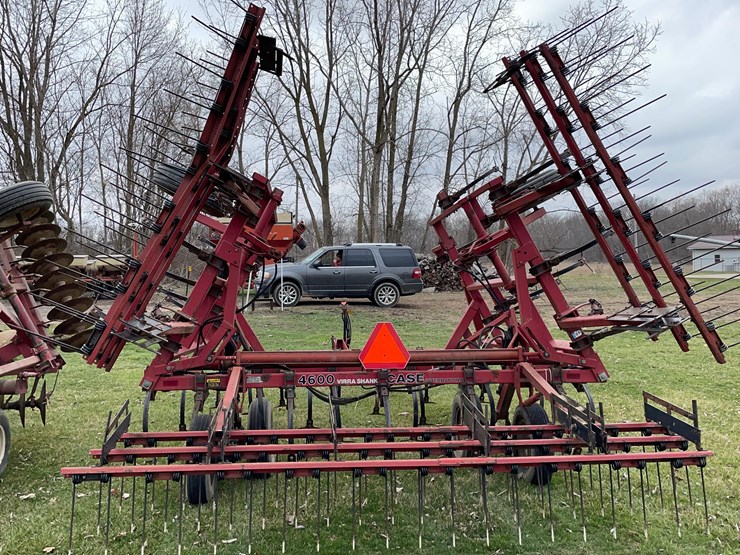 case-ih-4600-image-7