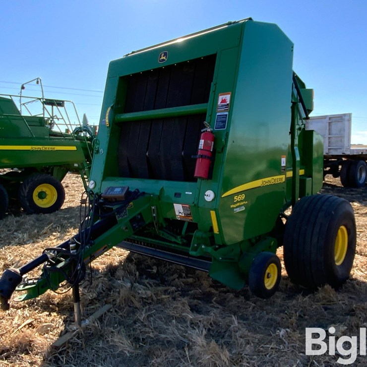 2014 JOHN DEERE 569