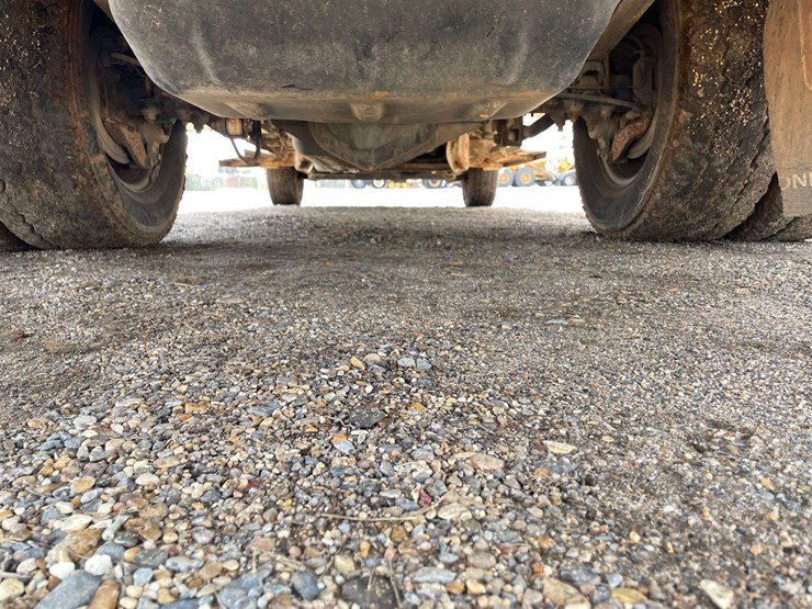 2010-chevrolet-silverado-3500-image-43