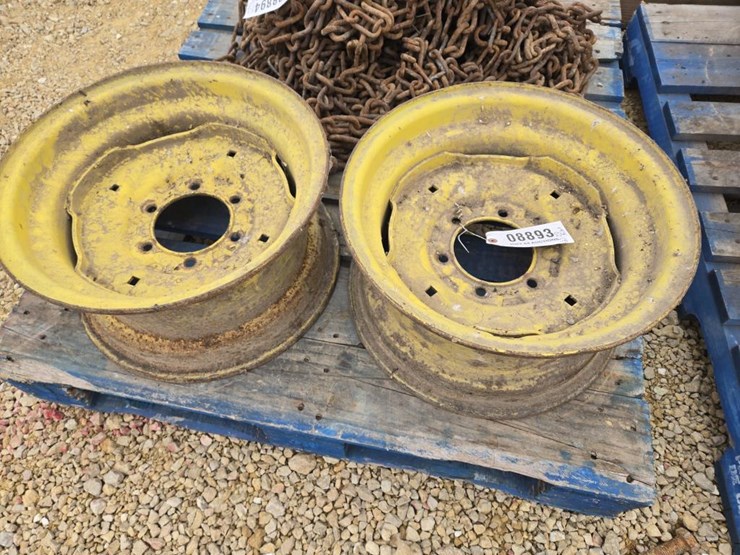 john-deere-16-image-1