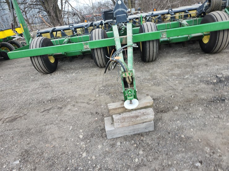 1990-john-deere-7240-image-12