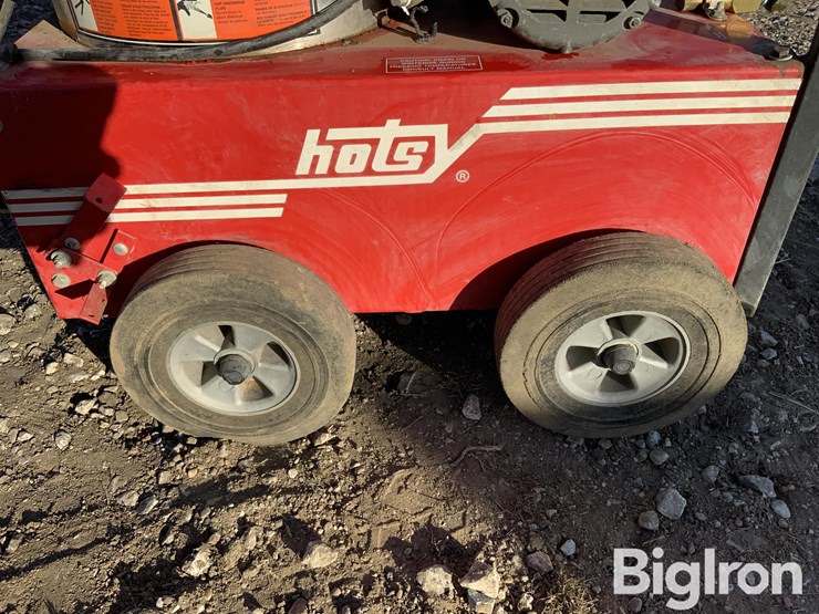 hotsy-555ss-portable-heated-power-washer-image-13